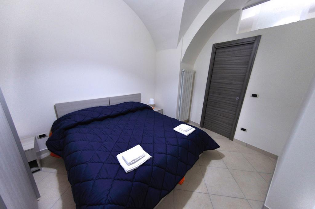 Apartments Casa Vacanze Dante Κατάνια Δωμάτιο φωτογραφία