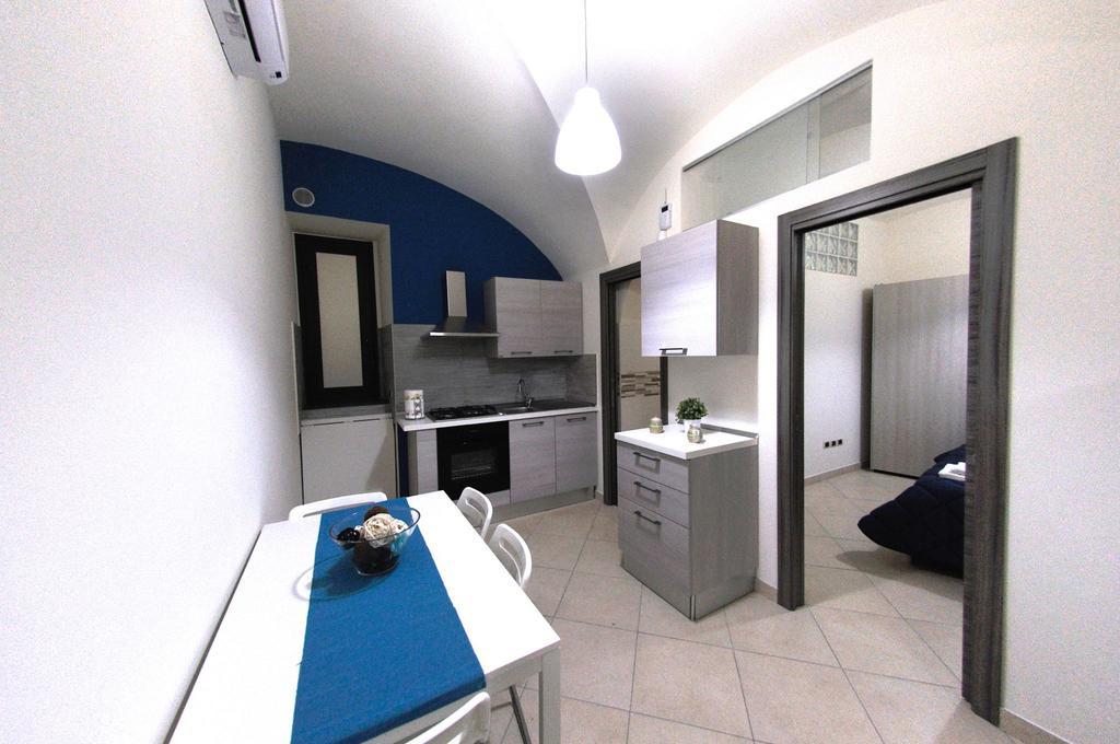 Apartments Casa Vacanze Dante Κατάνια Δωμάτιο φωτογραφία