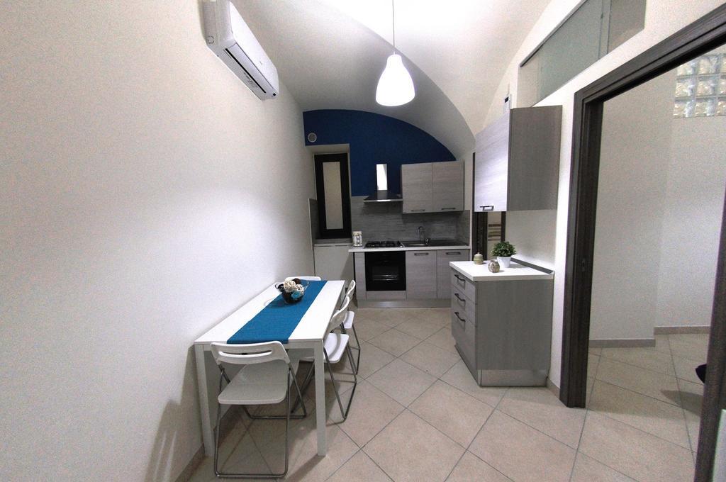 Apartments Casa Vacanze Dante Κατάνια Δωμάτιο φωτογραφία